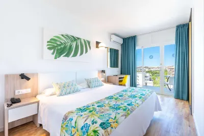 THB San Fermín Hotels near Las Yucas Beach