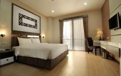 Mandiri Mansion Hotell i Manyar Sabrangan