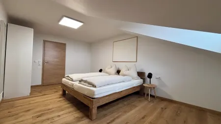 Modern, spacious apartment in Scandi style, ideal for several people Отели в г. Ваффенбрунн