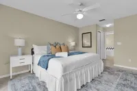 Sunset Views by Pool & Lake – Close to Disney + Weekly Discount for Early Birds