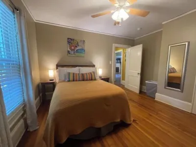 Cozy 2-bedroom bungalow in lovely Winston-Salem