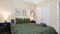 The Suite Spot • Eclectic • Modern • Central • Sleeps 6 Hotels in 