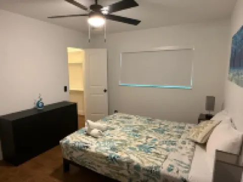 5 BR home with large patio, pool & outdoor family fun - 7 mins to LEGOLAND!