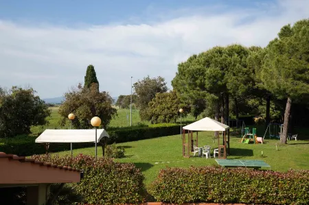 Hotel Riva Etrusca Отели рядом с достопримечательностью «Bibbona»