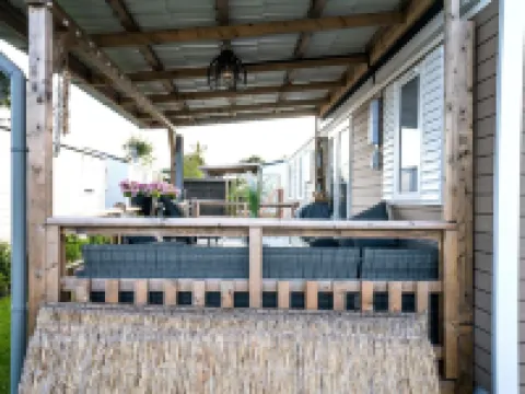 해변과 수영장 근처의 오스트카펠레의 샬레 오스트카펠 호텔