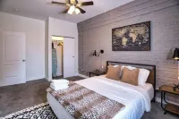 Huge 4Br with Pool Table and Optional Parking/Sleeps 10 Hotels in Near South Side