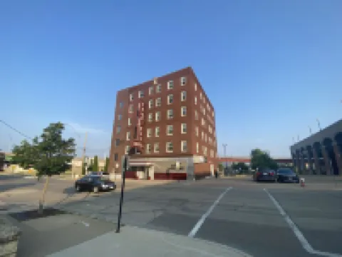 Canfield Hotel