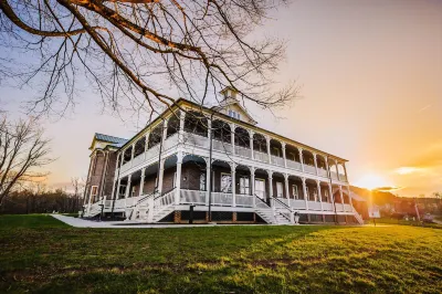 The Inn at Foster Falls Hotels in 