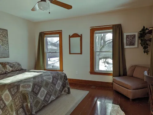 Huge Farmhouse in the heart of Southern Maine - Close to Mountains and lakes!