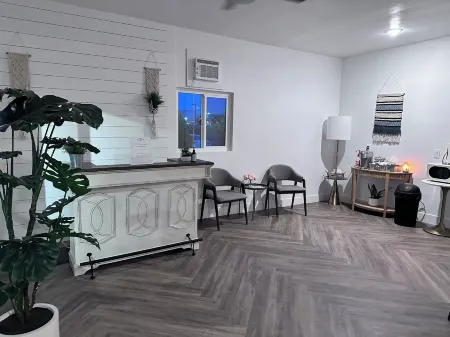 Sierra Motor Lodge - A Sierra Blue Hotel Отели в г. Мохаве