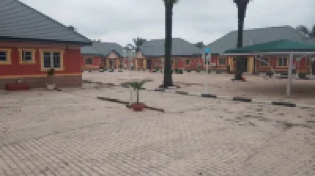 Mary Queen Hotels and Suites Отели в г. 