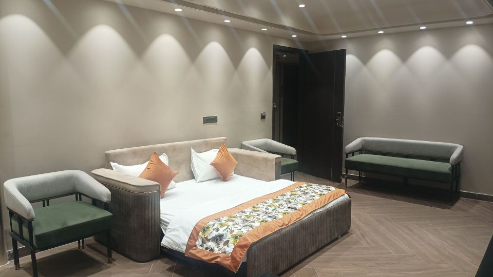 Qotel Signature Coleman Janakpuri