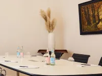 هوتل ليندينوفر Hotels near قلعة سبانداو