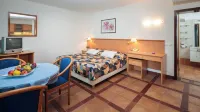 Fontana Bayside Park Hotels in Jelsa