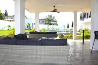 River Hills Hotel & Suites Các khách sạn ở Kasoa