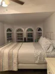 Potager Farm Historic Private Townhouse Sleeps 4 with Pool.