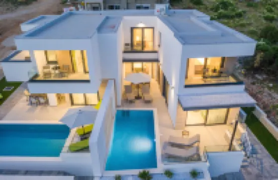Luxury Villas Joy