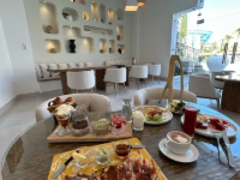 Suites Hôtel les Charmilles & Spa Hotels in Gammarth