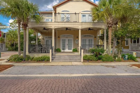 New Listing! Charming 4-bedroom Luxury home!