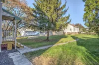 The Conservatory-20 min to Lanc! Hotels near Bube's Brewery
