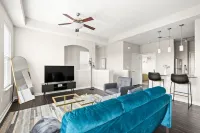 Ziva Luxe 2BR 2BA Near DT Indy