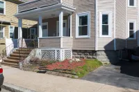 Nice 3 Bedroom Home Perfect for Access to Central Boston and Cambridge