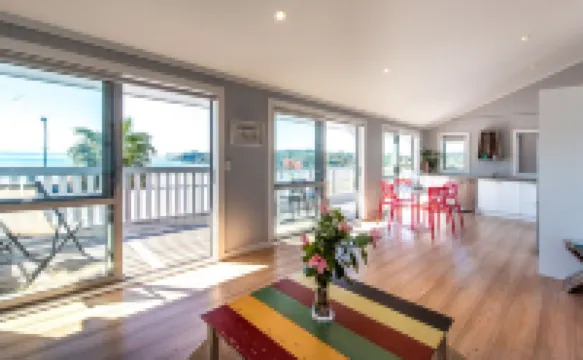 THE WAIHEKE PAD | Be My Guest
