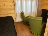 Cozy suite with modern amenities located at the Black Pearl of Paradise