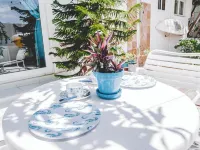 Beach Front Honeymoon Hotels in Savaneta