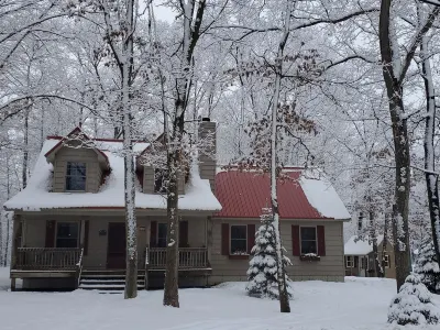 Red Roof on Arbor Drive
