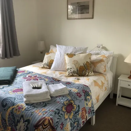 Quaint Family Home in Walpole with sleep-out