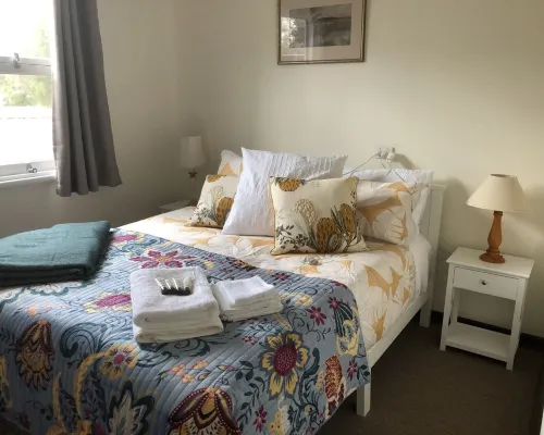 Quaint Family Home in Walpole with sleep-out Hotels in Walpole