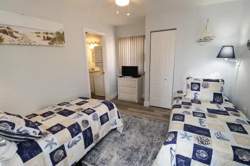 Charming Beach Condo (recently remodeled