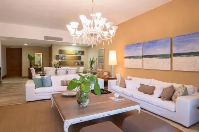 Chic luxury condo at Los Altos Casa de Campo Hotels in 
