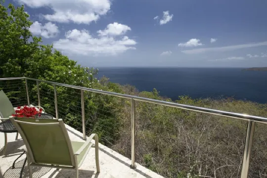 Fall in love with Cottage Adore!