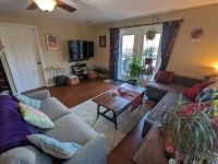 Colorful lakeside home with beautiful views and dock access Hotels in Clay County