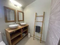 Villa de Charme Avec Piscine 1 Minute d une Superbe Plage Hotels in Sainte-Luce