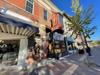 Stunning Studio Overlooking Main Street Parkade Hotels near Panther Lounge