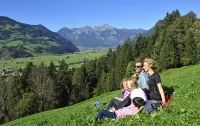 Landhaus Linden, FeWo Emma, apartment in a prime location in the Zillertal