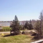 Water view, king bed, 3 min. to beach, near downtown, full kitchen, pet friendly