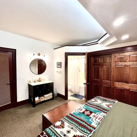 Cozy Condo in the Heart of Downtown BigFork Отели в г. Бигфорк