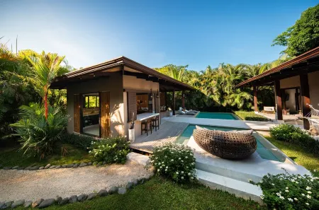 Casas de Agua. Villa Agua Viva. Natural walking trail to the beach.