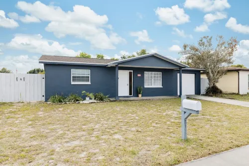 2Br Home w/ Private Pool, Fire Pit & Grill / Near Springs
