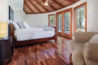 Escape to Nevada City’s Round House Retreat.