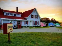 The Yellow 2 Bedroom Cottage @Twin Hills Cottages