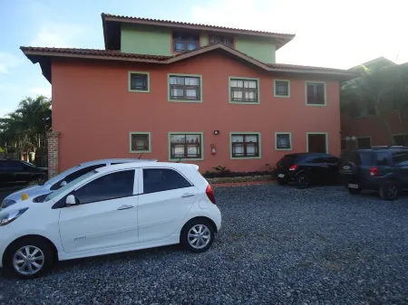 Beautiful apartment all furnished Отели рядом с достопримечательностью «Foz do Rio Guaratuba»