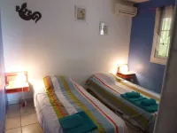 Villa for 6 people, swimming pool, sea view, close to Sainte Anne beaches