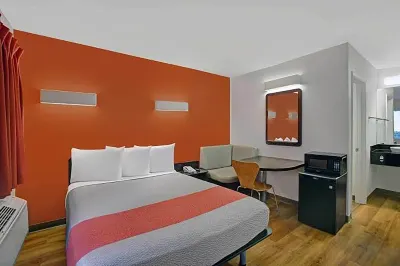 Super 8 by Wyndham Santa Clara Hotels in Santa Clara