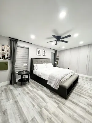 Luxurious Townhome - Miami Gardens - Sleeps (8) Hotels near ALDI