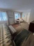 Canadian Rockies Mountainside Retreat  6 Bed -  4 Bath -  Sleeps 10 Comfortably
